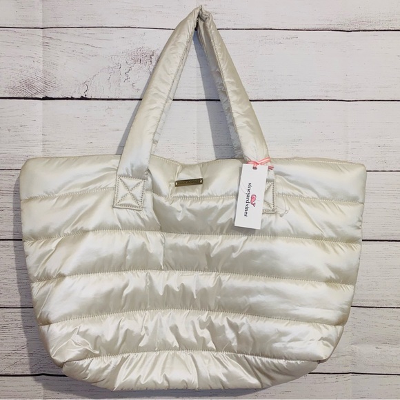 Vineyard Vines Handbags - Vineyard Vines Puffer Tote